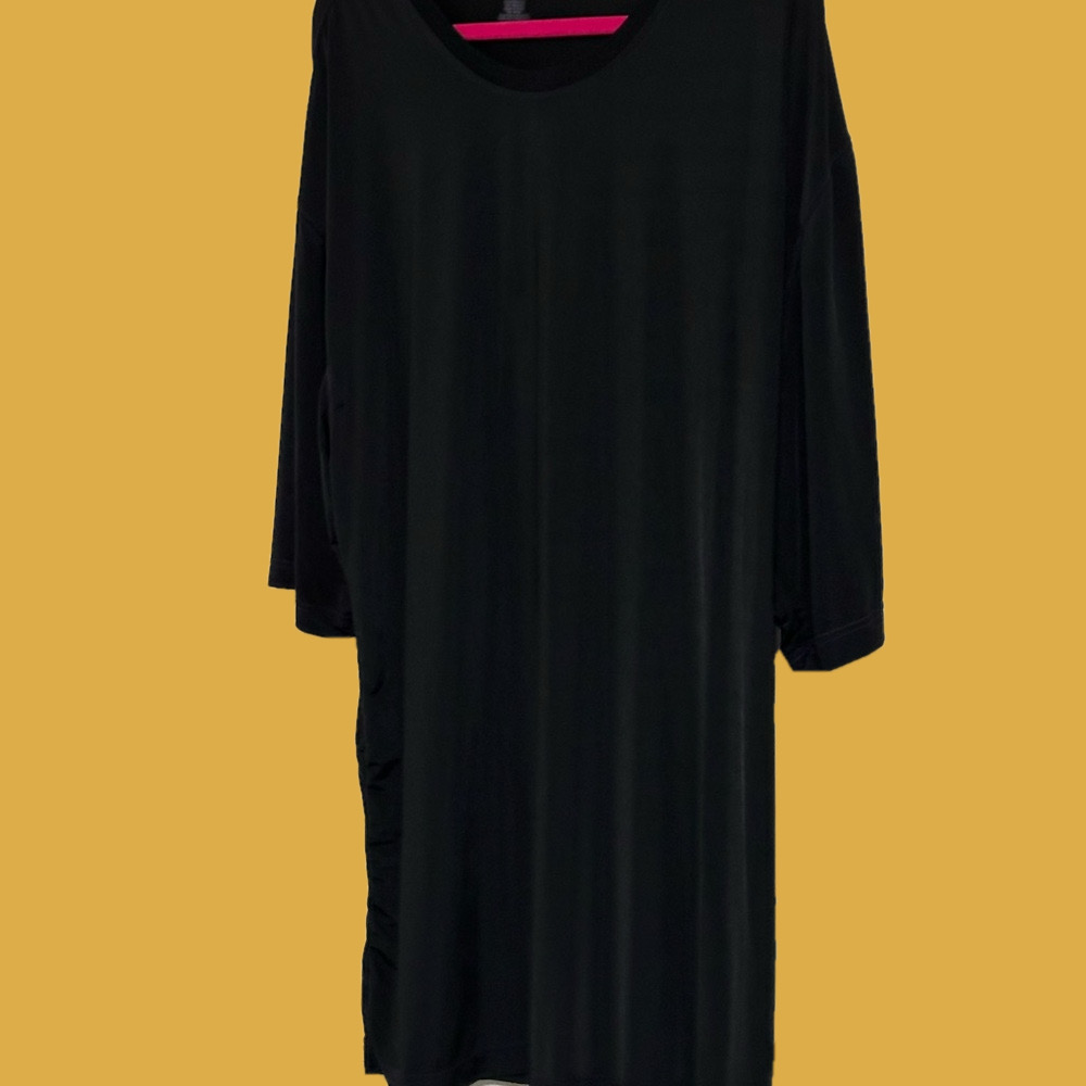 Stacy Adams Black Dolman Sleeve Crew Neck Tee